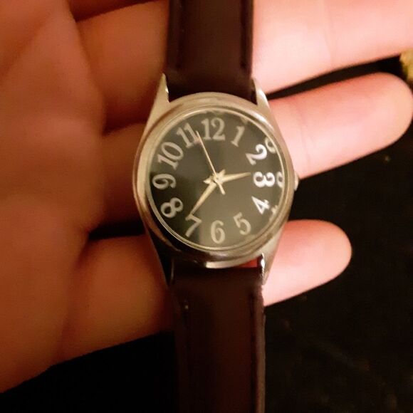 Calvin Hill Puple watch - Picture 5 of 6